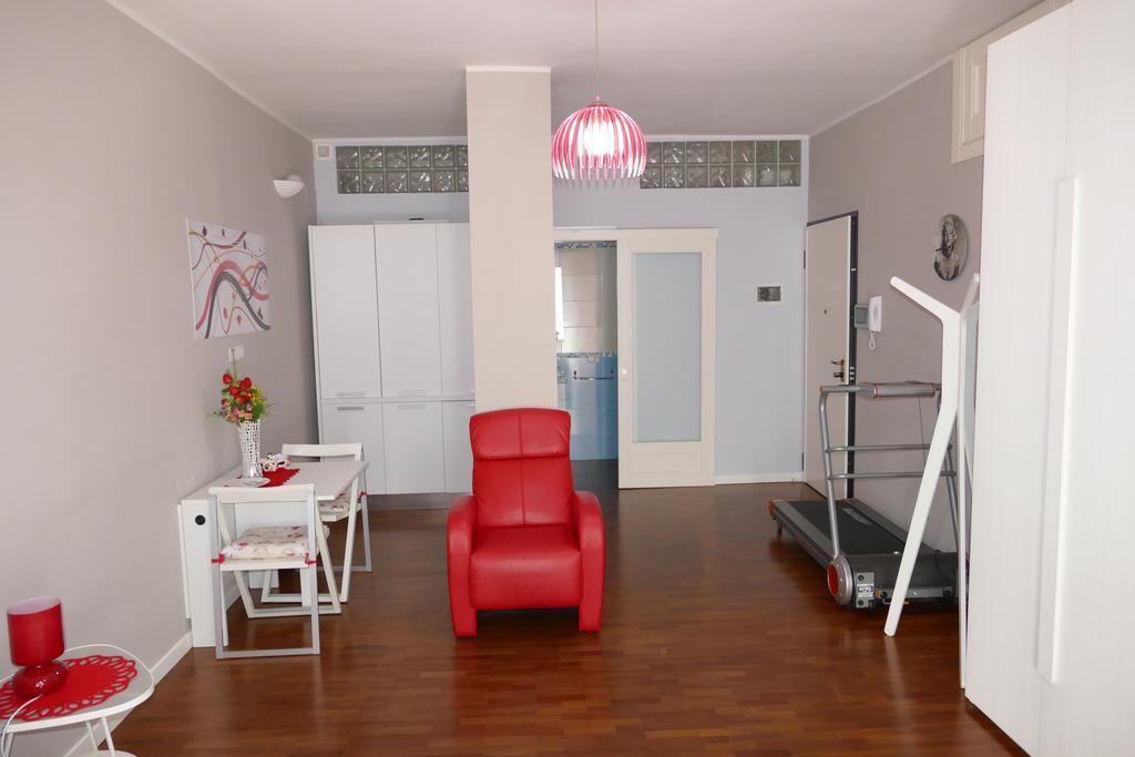 Domus Yenne Suites กาญารี ภายนอก รูปภาพ