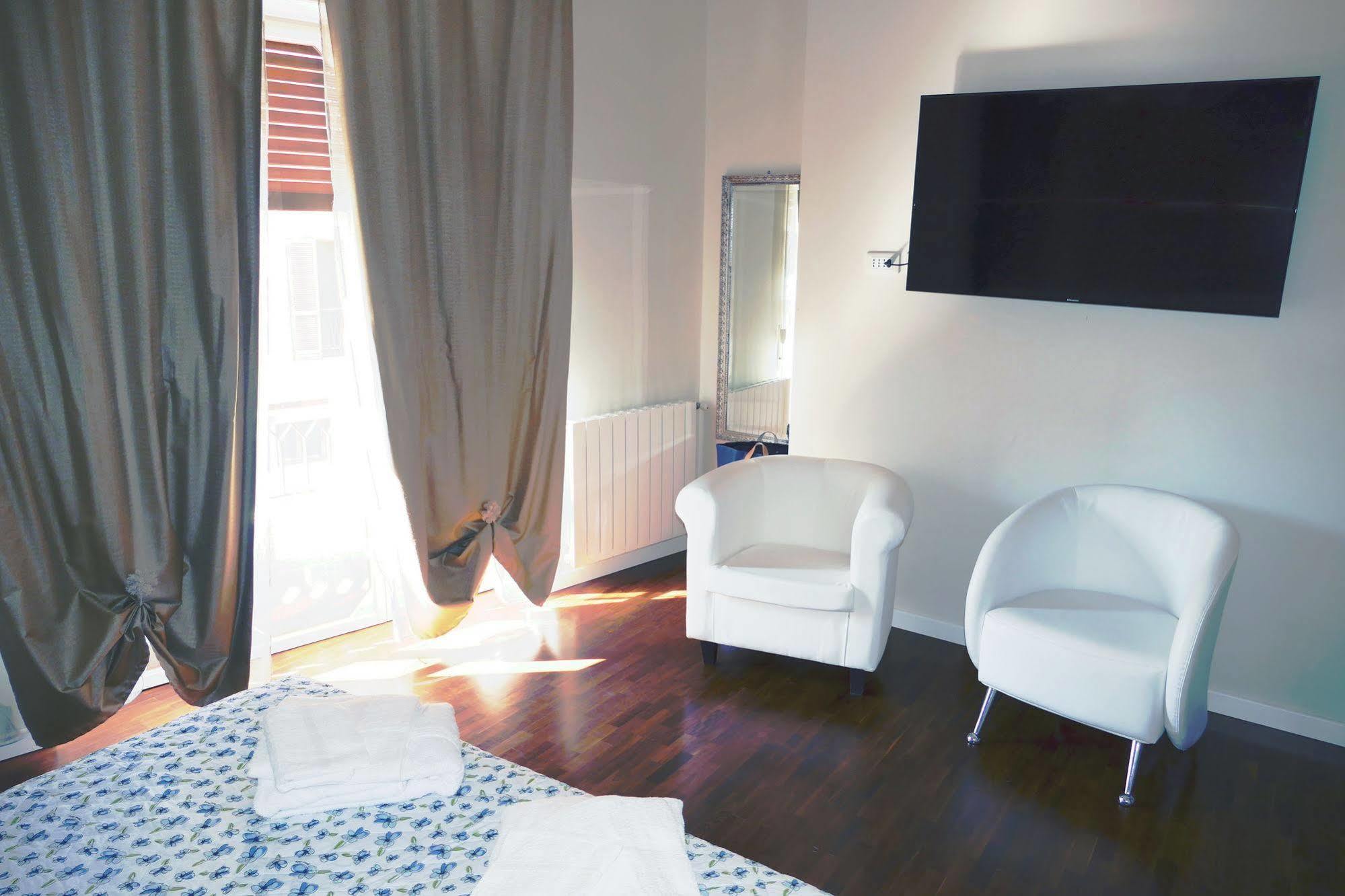 Domus Yenne Suites กาญารี ภายนอก รูปภาพ