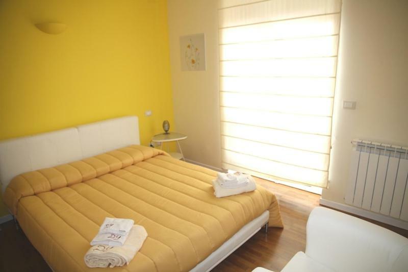 Domus Yenne Suites กาญารี ภายนอก รูปภาพ